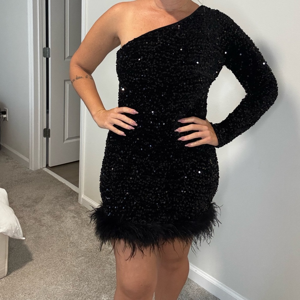 Fashion Nova Black Sequin One-Shoulder Dress